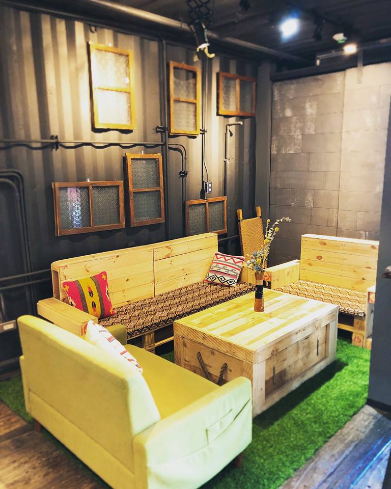 樂知旅店附近商家 Wow's 邦查-波浪屋2號倉庫的照片