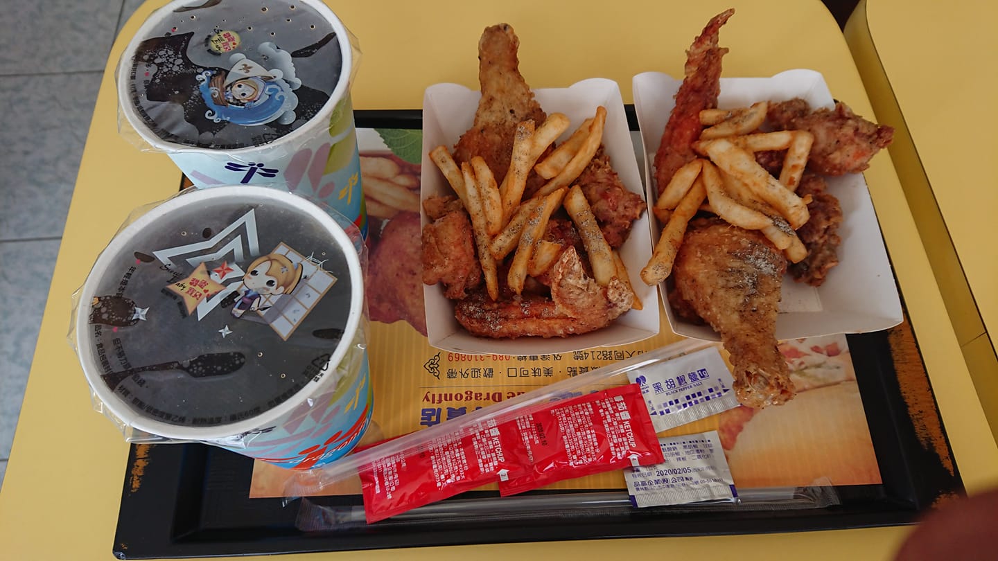 樂知旅店附近商家 藍蜻蜓速食專賣店的照片